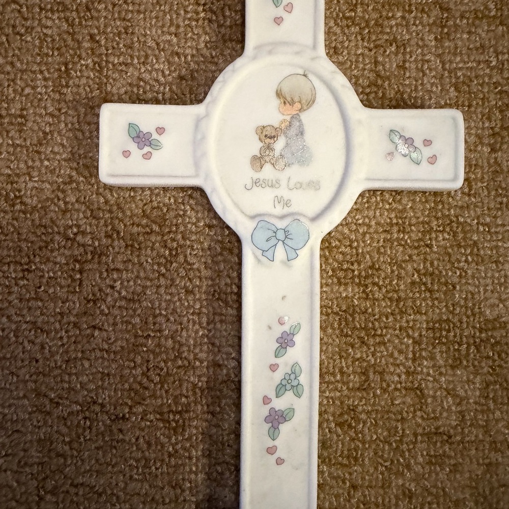 Vintage Precious Moments Jesus Loves Me Porcelain 8" Cross